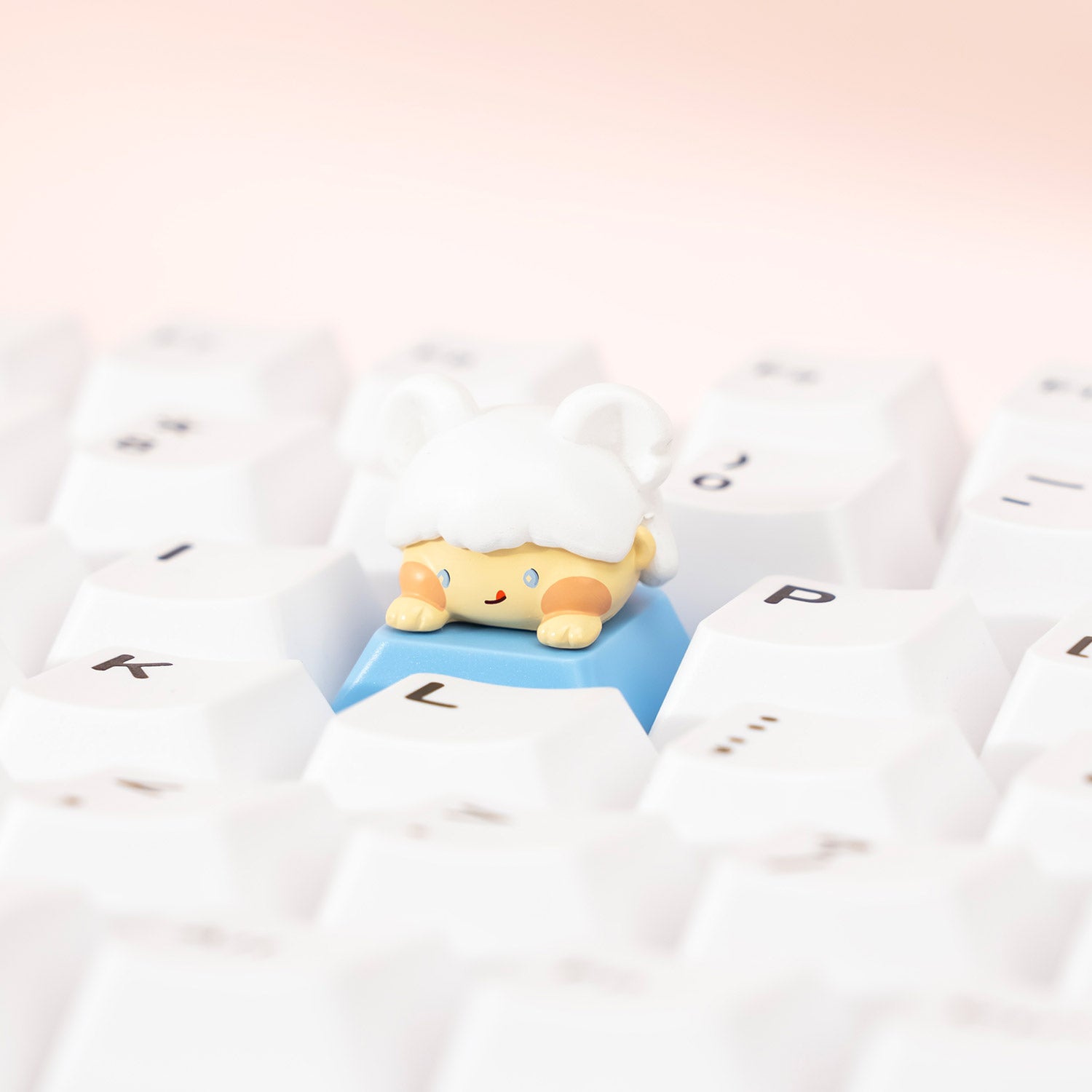 Animal Artisan Keycap × Switch Tester Chubby Mouse on the Keyboard