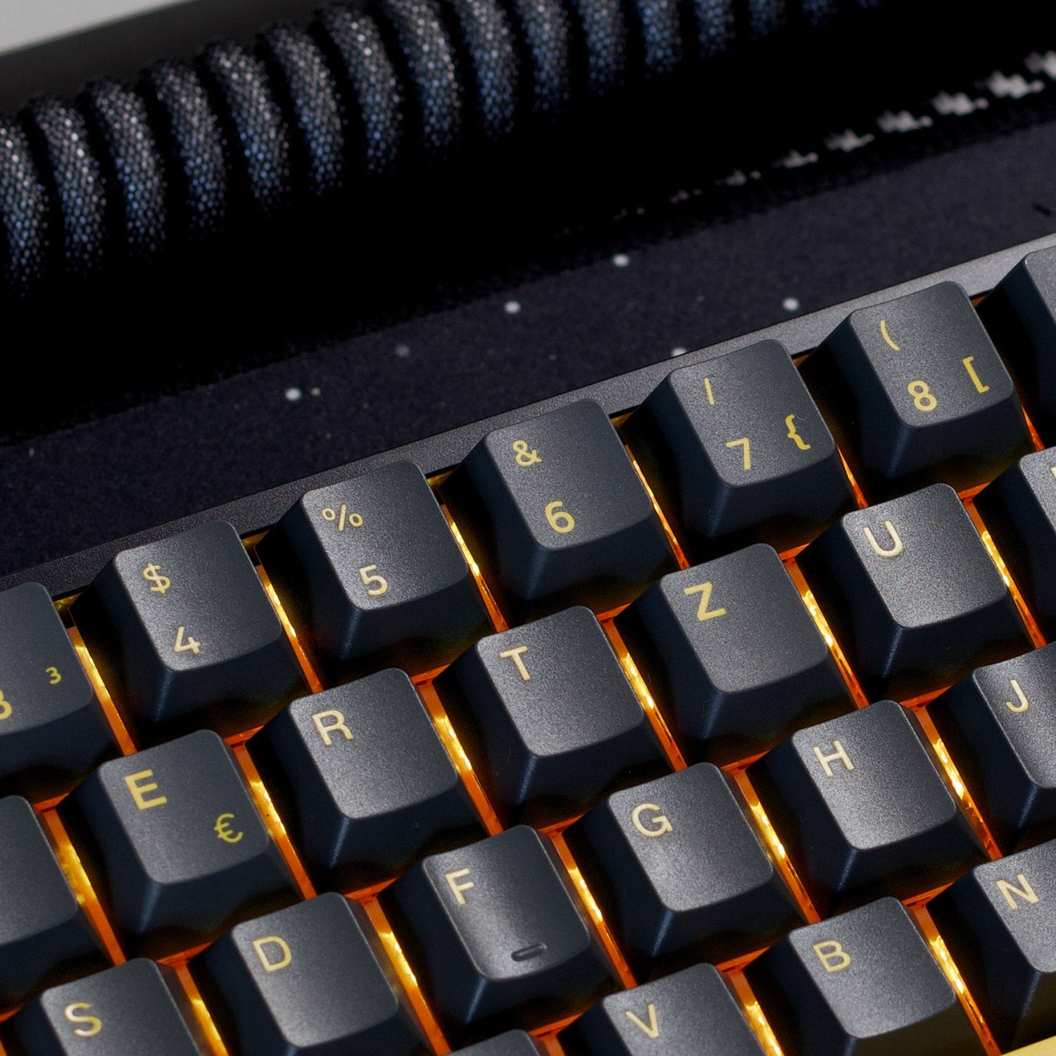 Black & Gold ISO DE Keycap Set (69-key) Install on the Keyboard Details