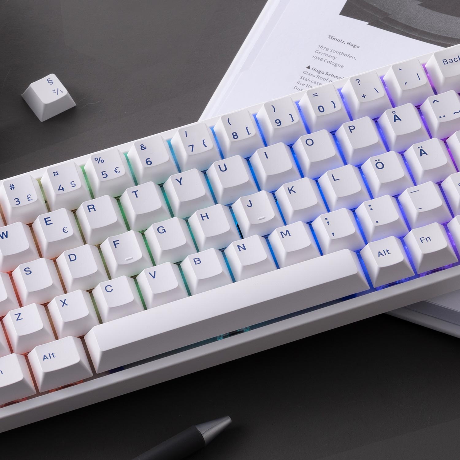 Blue on White ISO Nordic Keycap Set (76-key) Install on the Keyboard Details