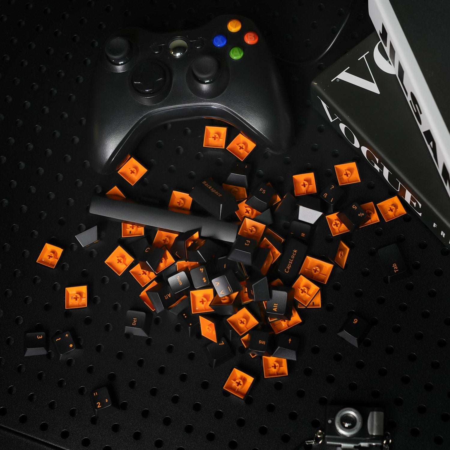 Orange on Black ISO DE Keycap Set 99 Keys on the Desk