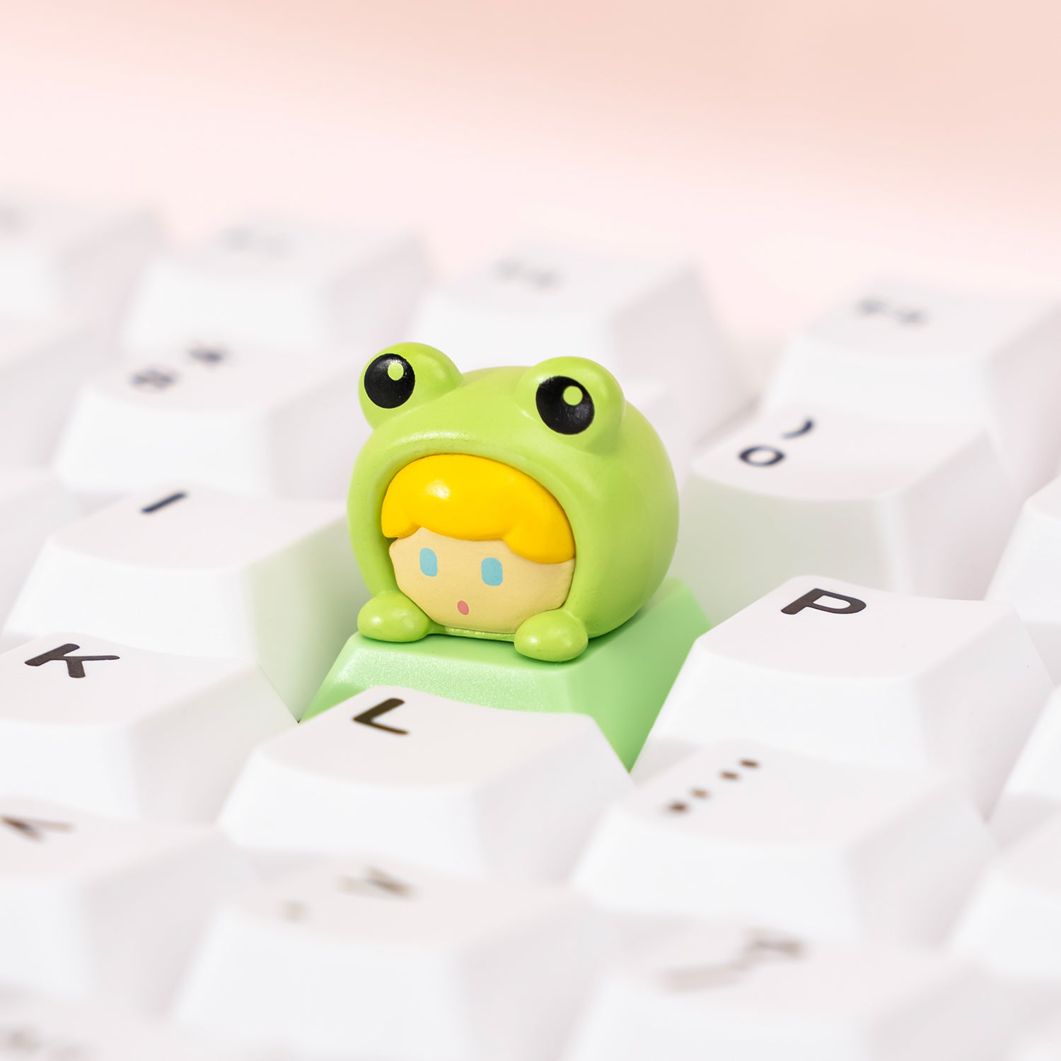 Animal Artisan Keycap × Switch Tester Hoppy Frog on the Keyboard