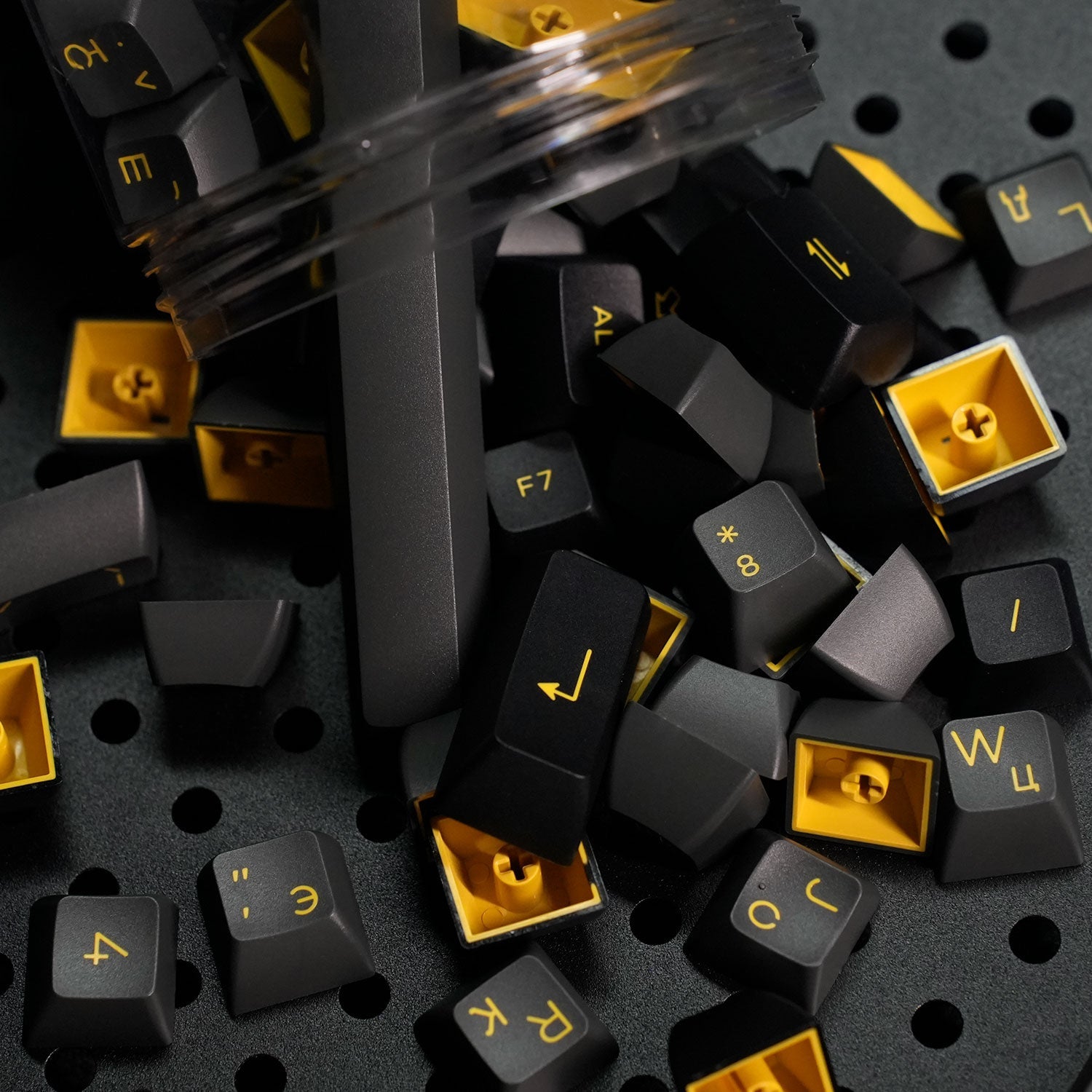 Akko Black Gold Cyrillic Keycap Set (98-key) Details