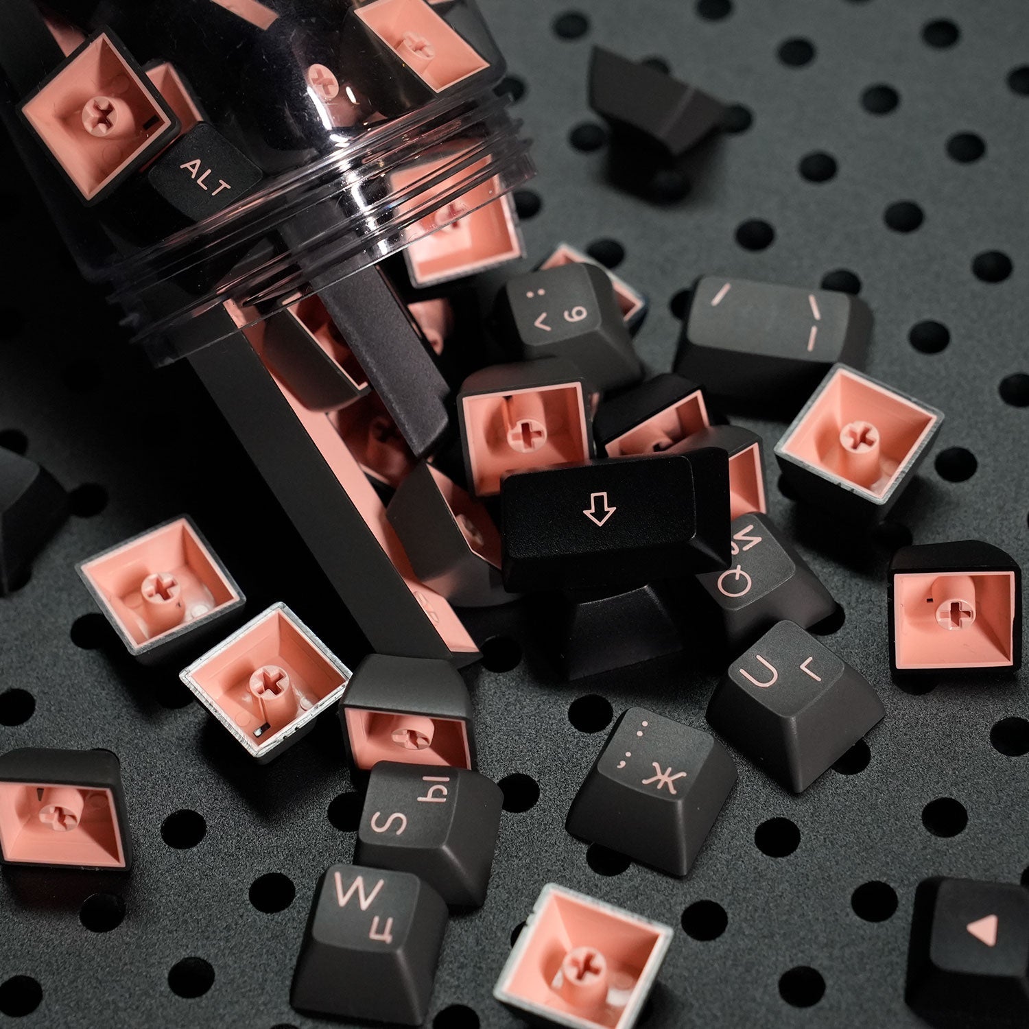 Akko Black Pink Cyrillic Keycap Set (68-key) Details